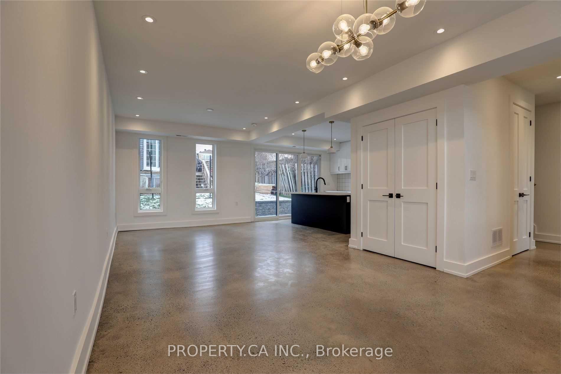 53 Eversfield Road Laneway