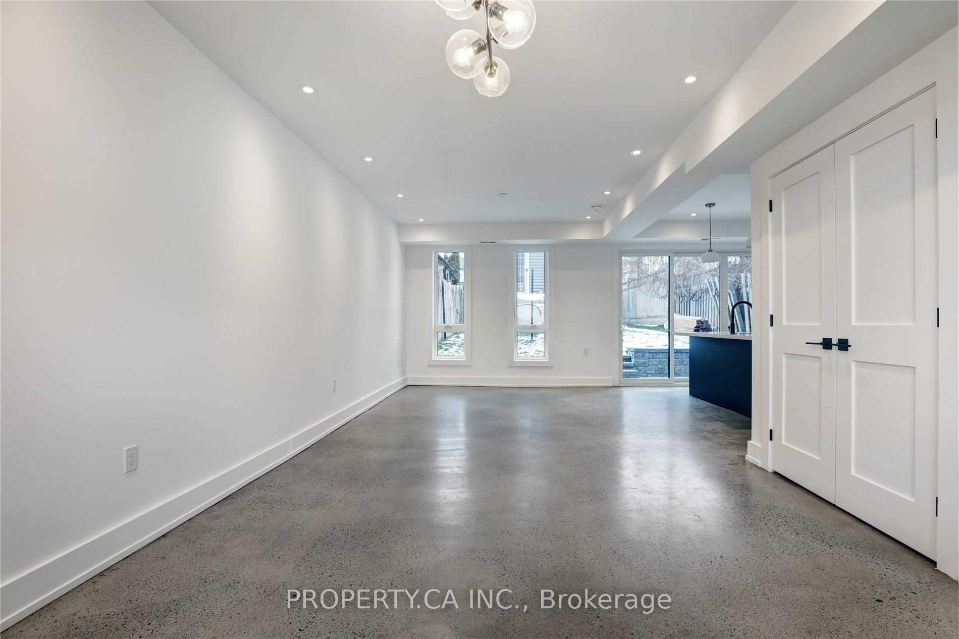 53 Eversfield Road Laneway