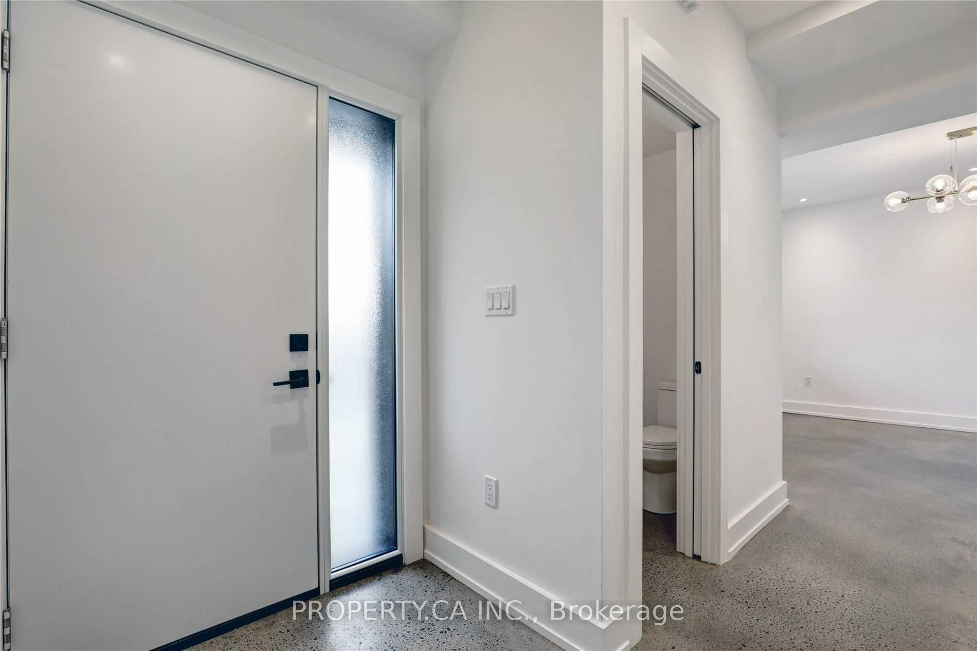 53 Eversfield Road Laneway