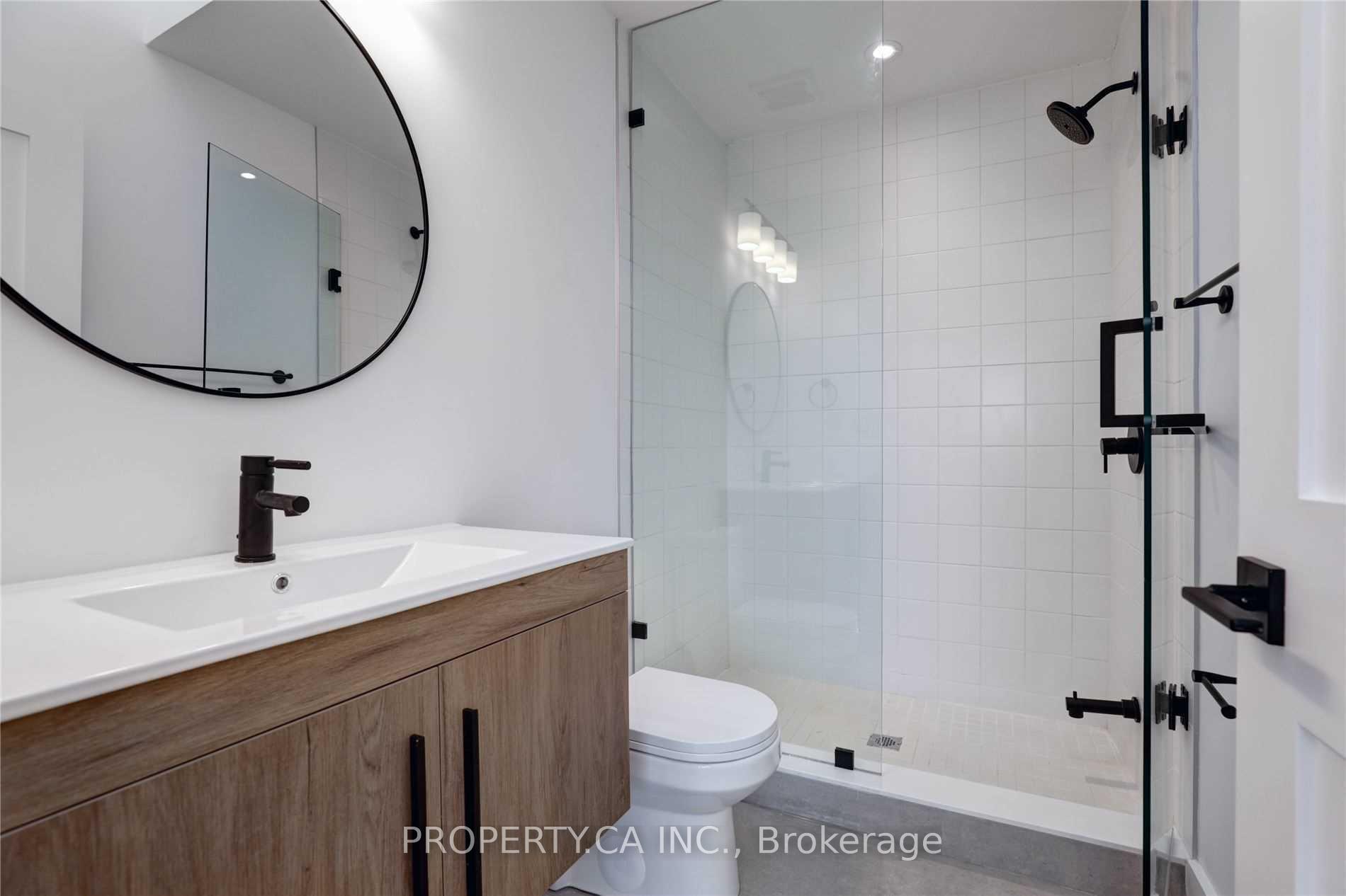 53 Eversfield Road Laneway