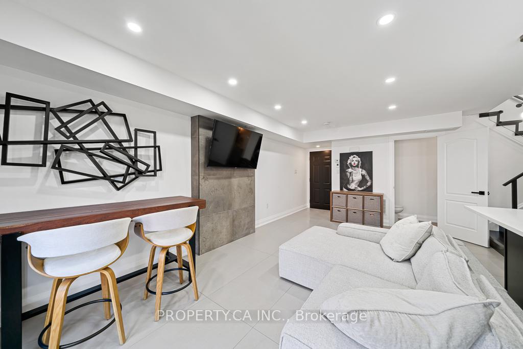 2441 Greenwich Drive 113