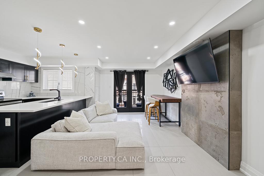 2441 Greenwich Drive 113