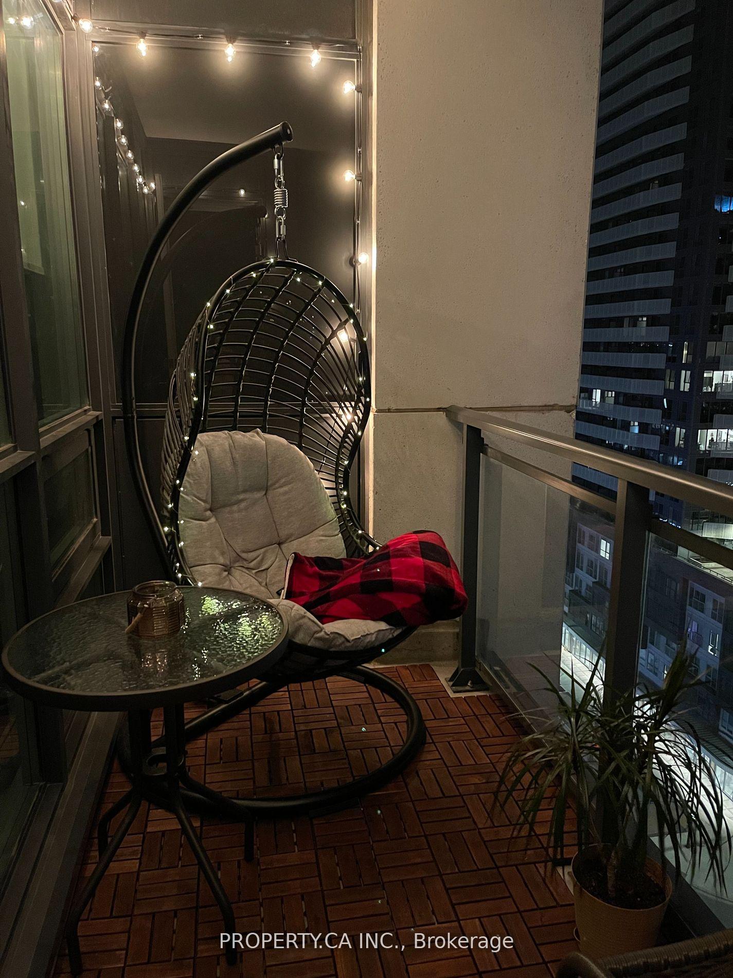 510 Curran Place E 1408