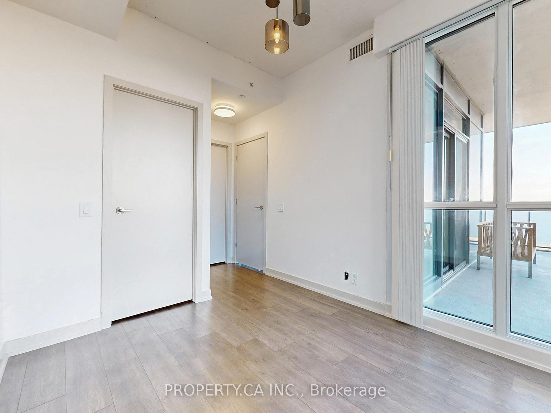 2200 Lake Shore Boulevard W 3001