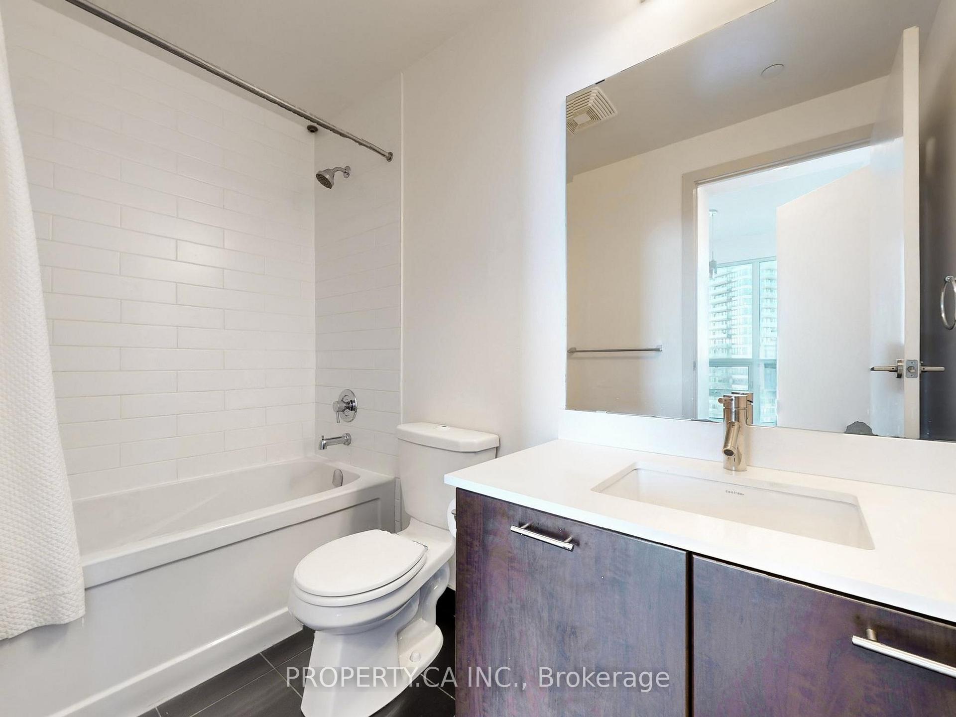 2200 Lake Shore Boulevard W 3001