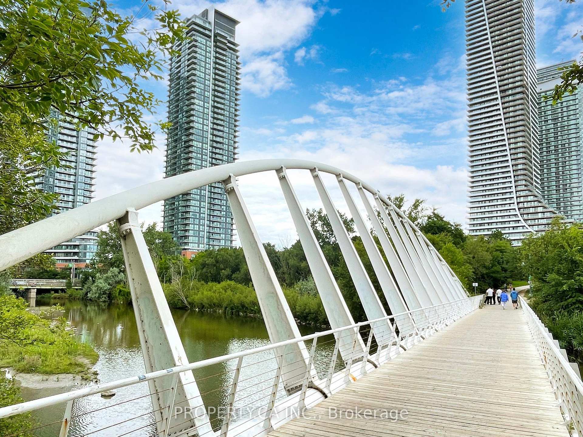 2200 Lake Shore Boulevard W 3001