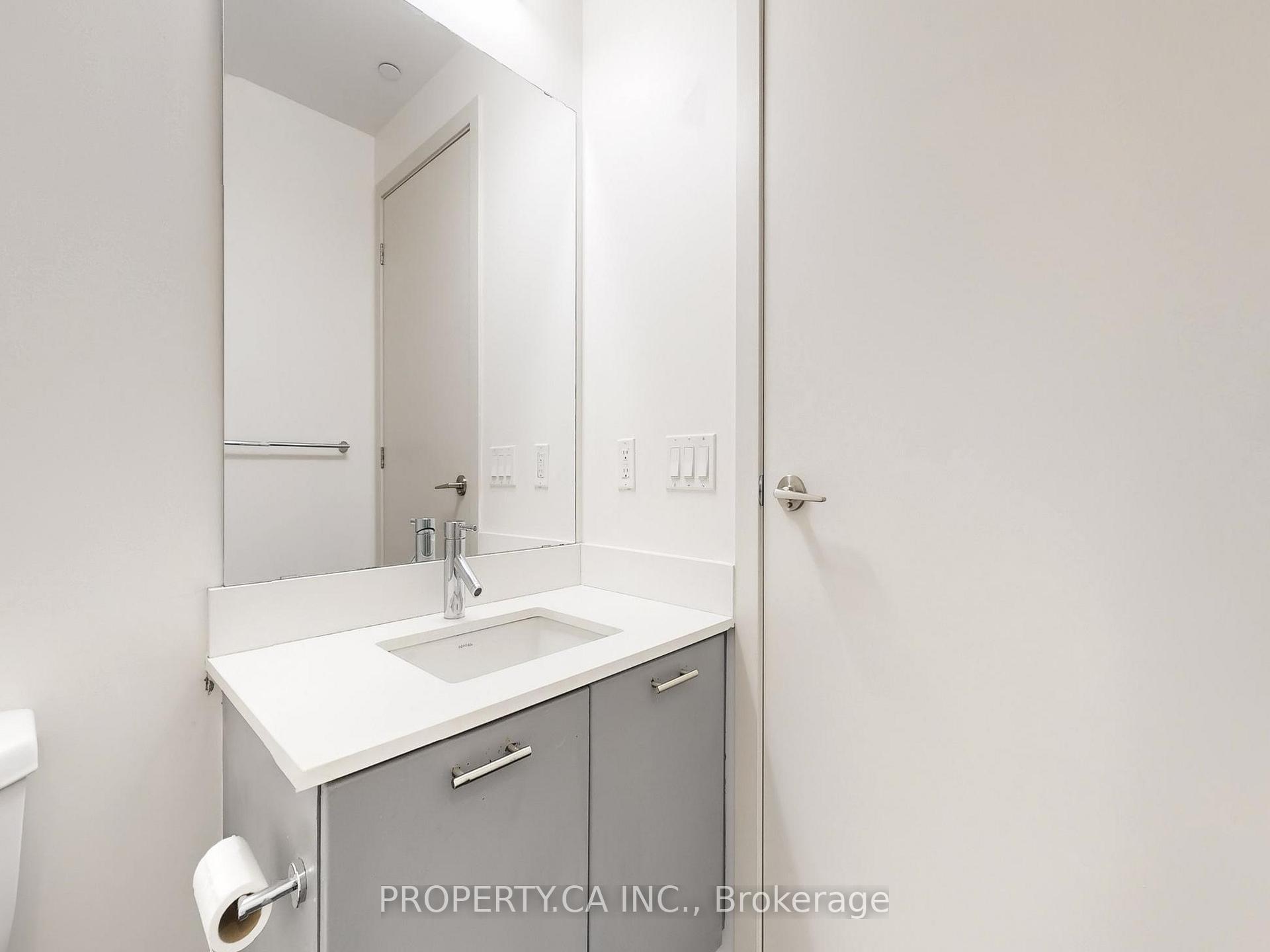 2200 Lake Shore Boulevard W 3001