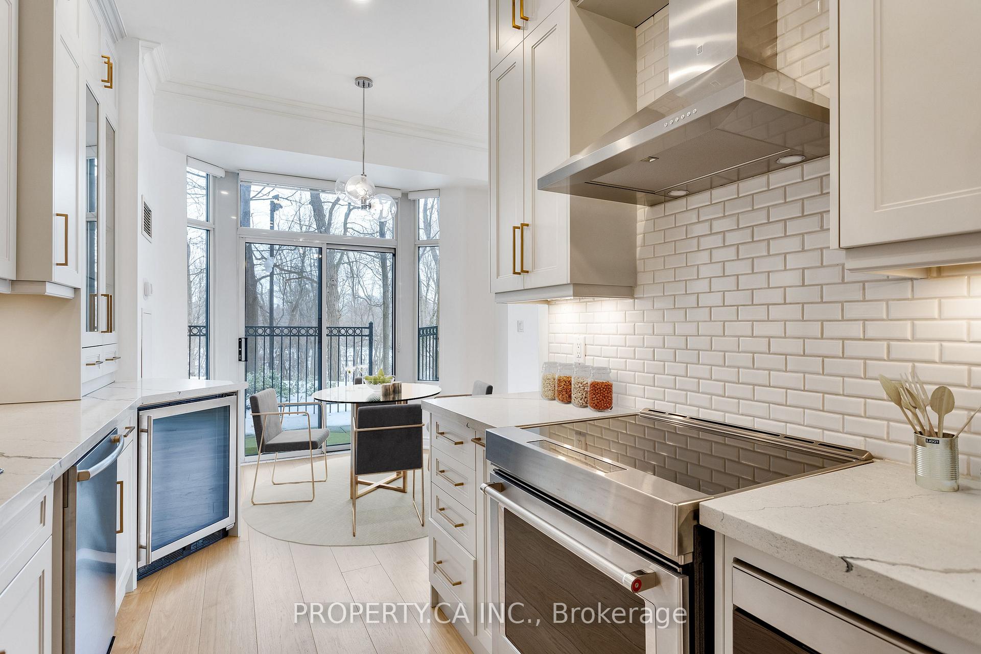 2 Aberfoyle Crescent 105