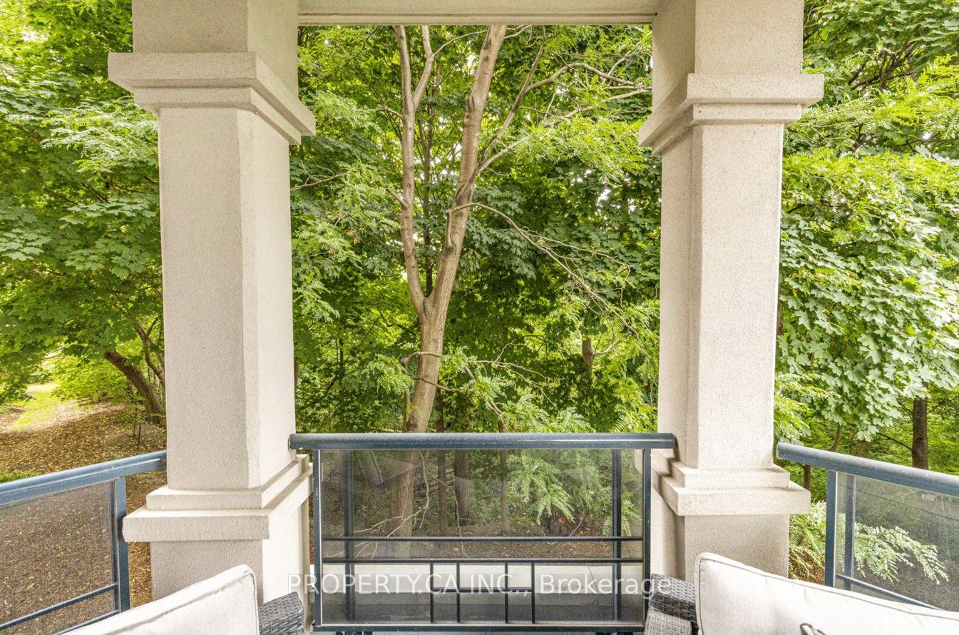 2 Aberfoyle Crescent 105