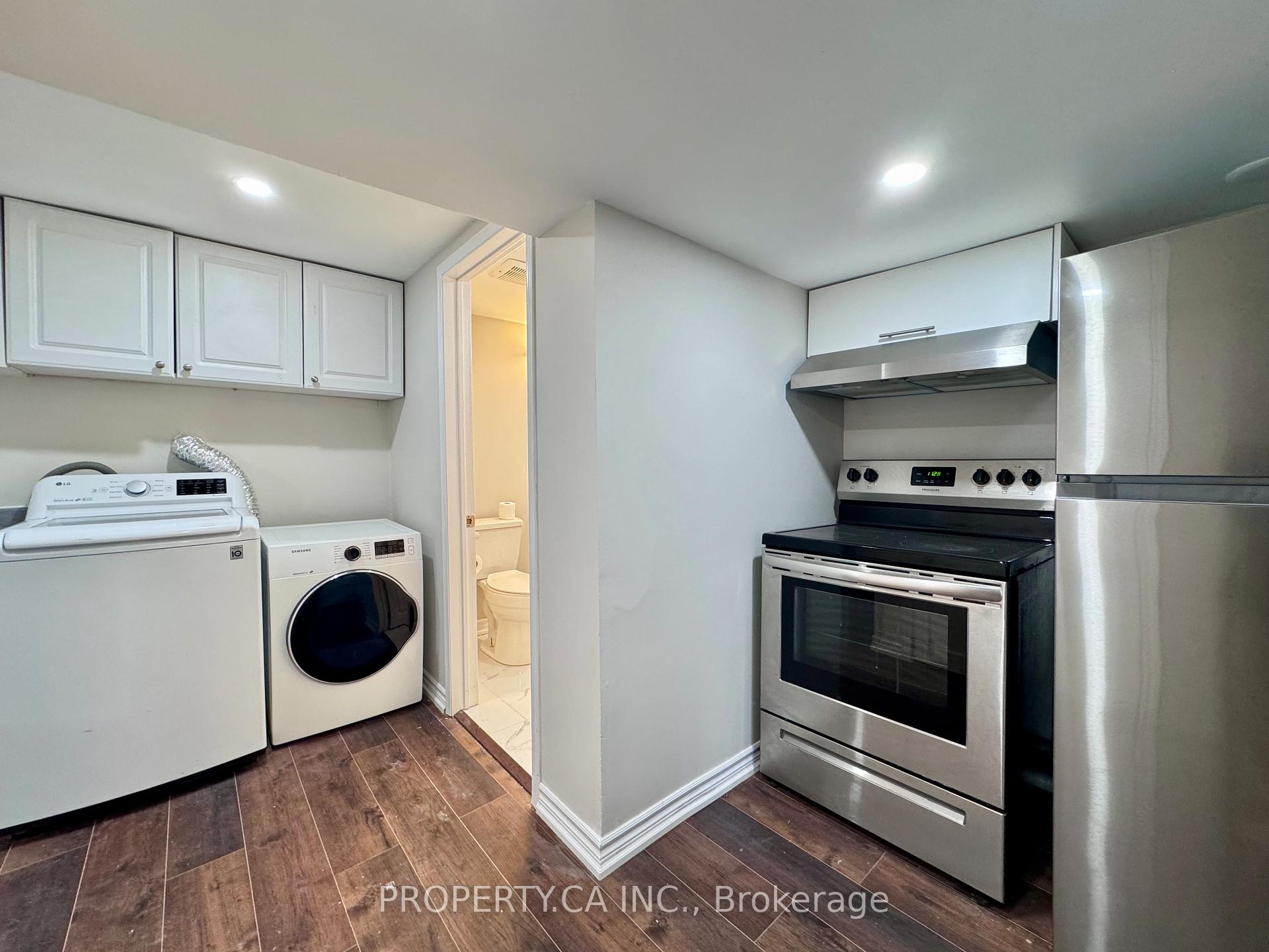 2221 Buttonbush Crescent Lower