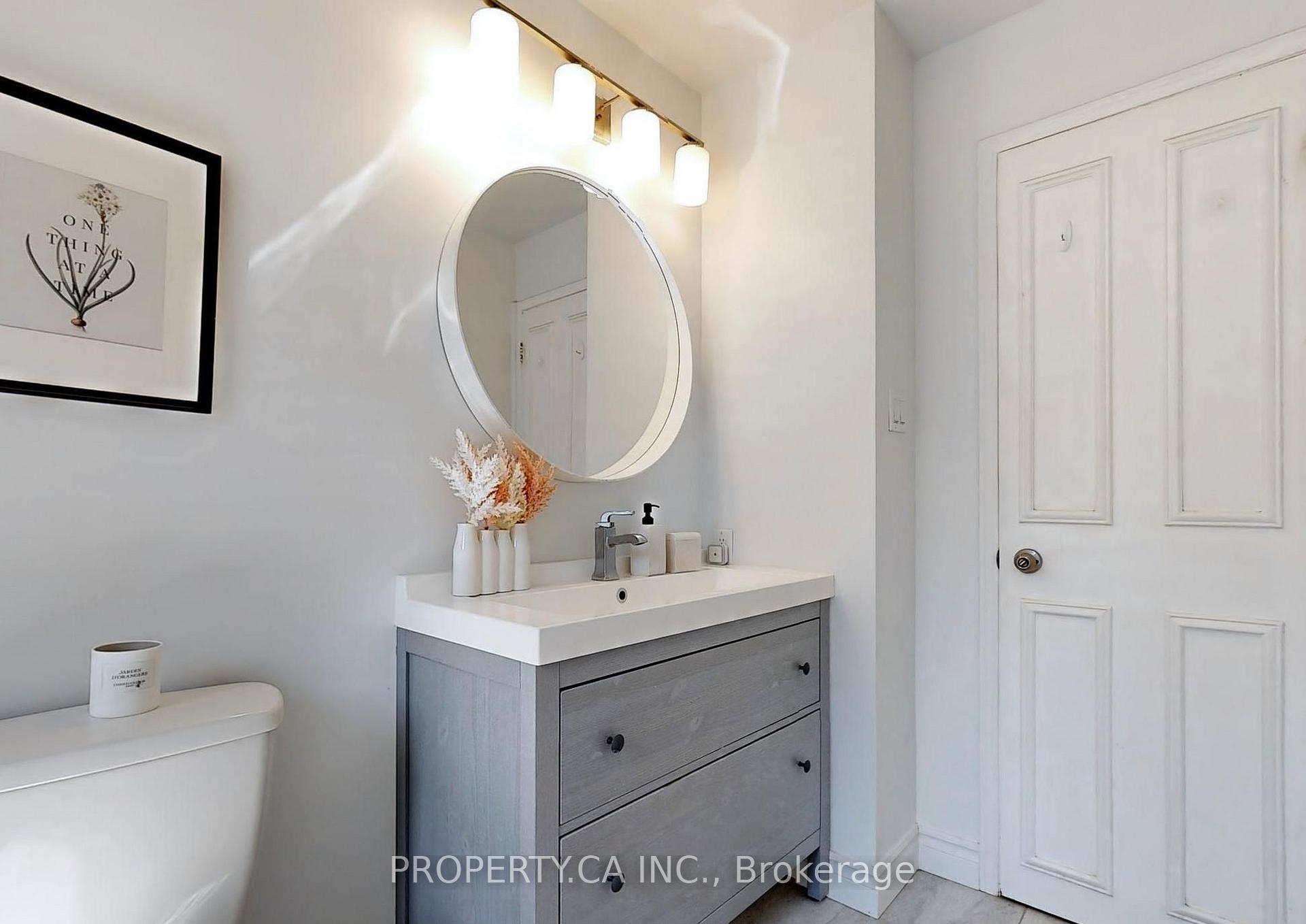 2221 Buttonbush Crescent Main