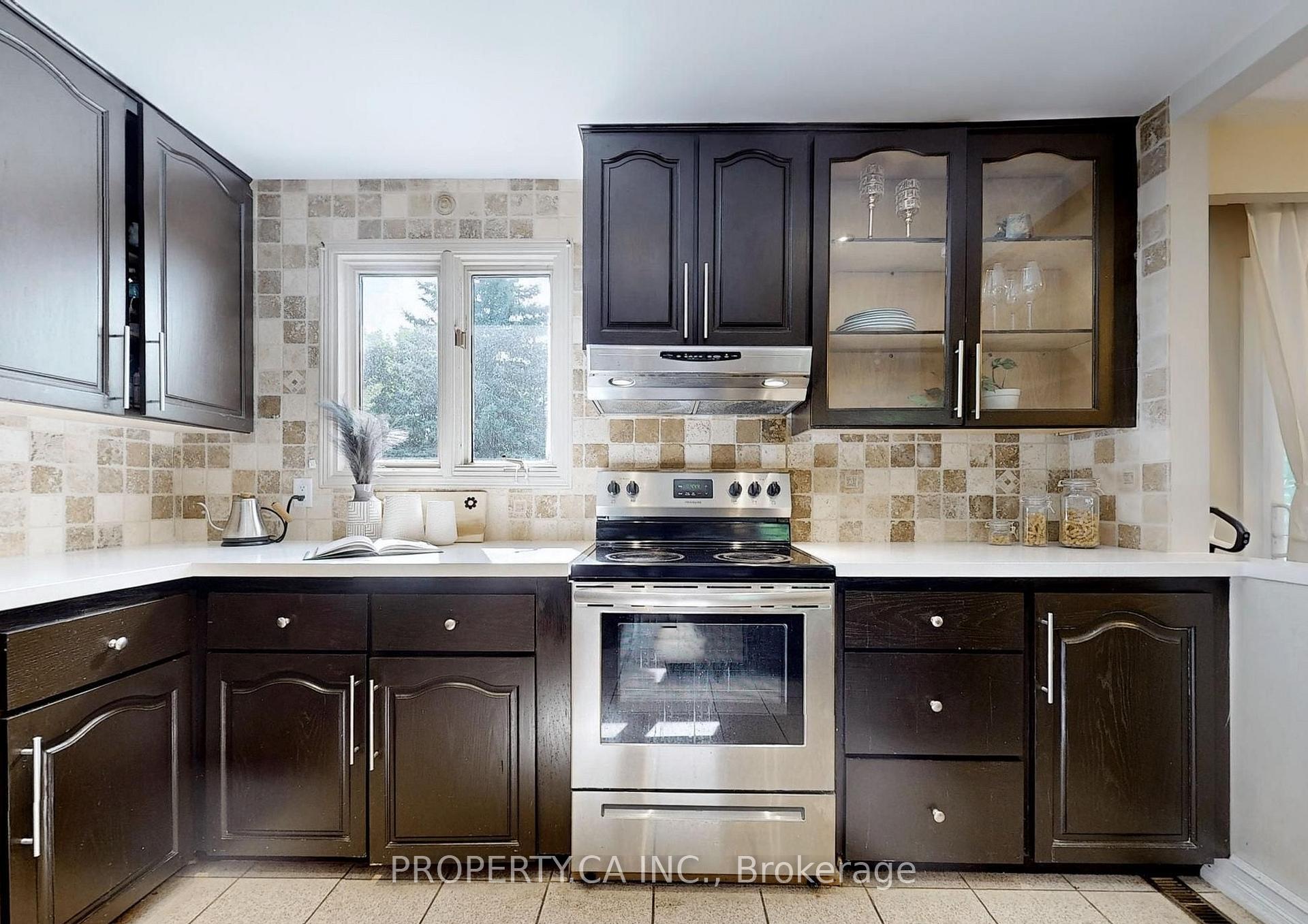 2221 Buttonbush Crescent Main