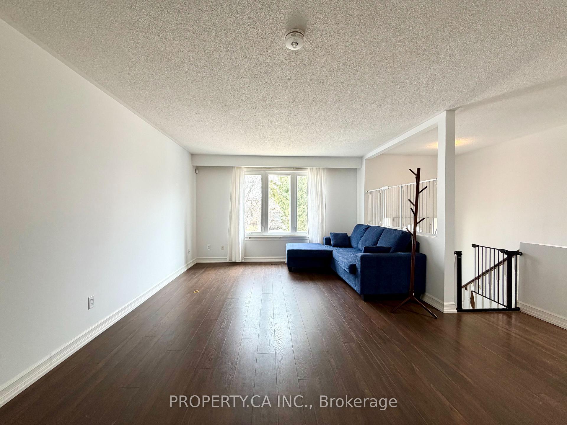 2221 Buttonbush Crescent Main