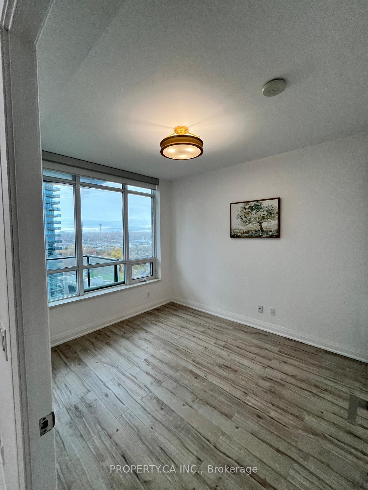 36 Park Lawn Road 1207