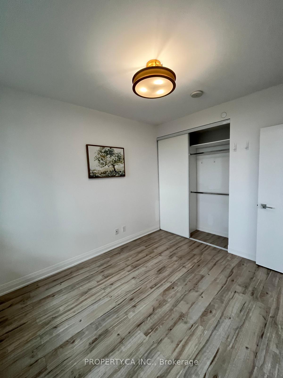 36 Park Lawn Road 1207