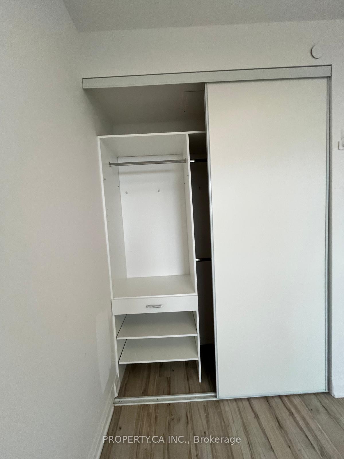 36 Park Lawn Road 1207