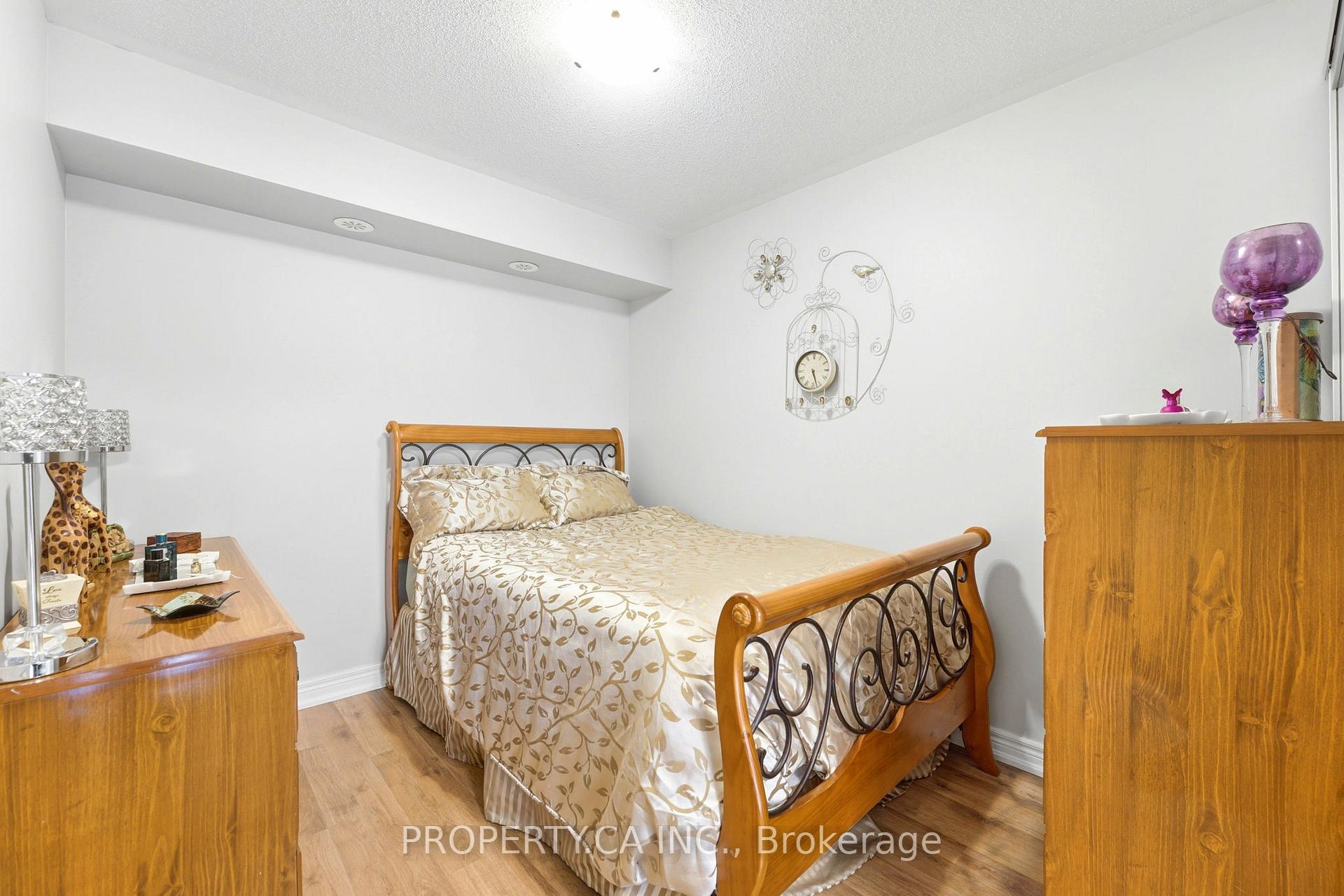 157 Isaac Devins Boulevard 6