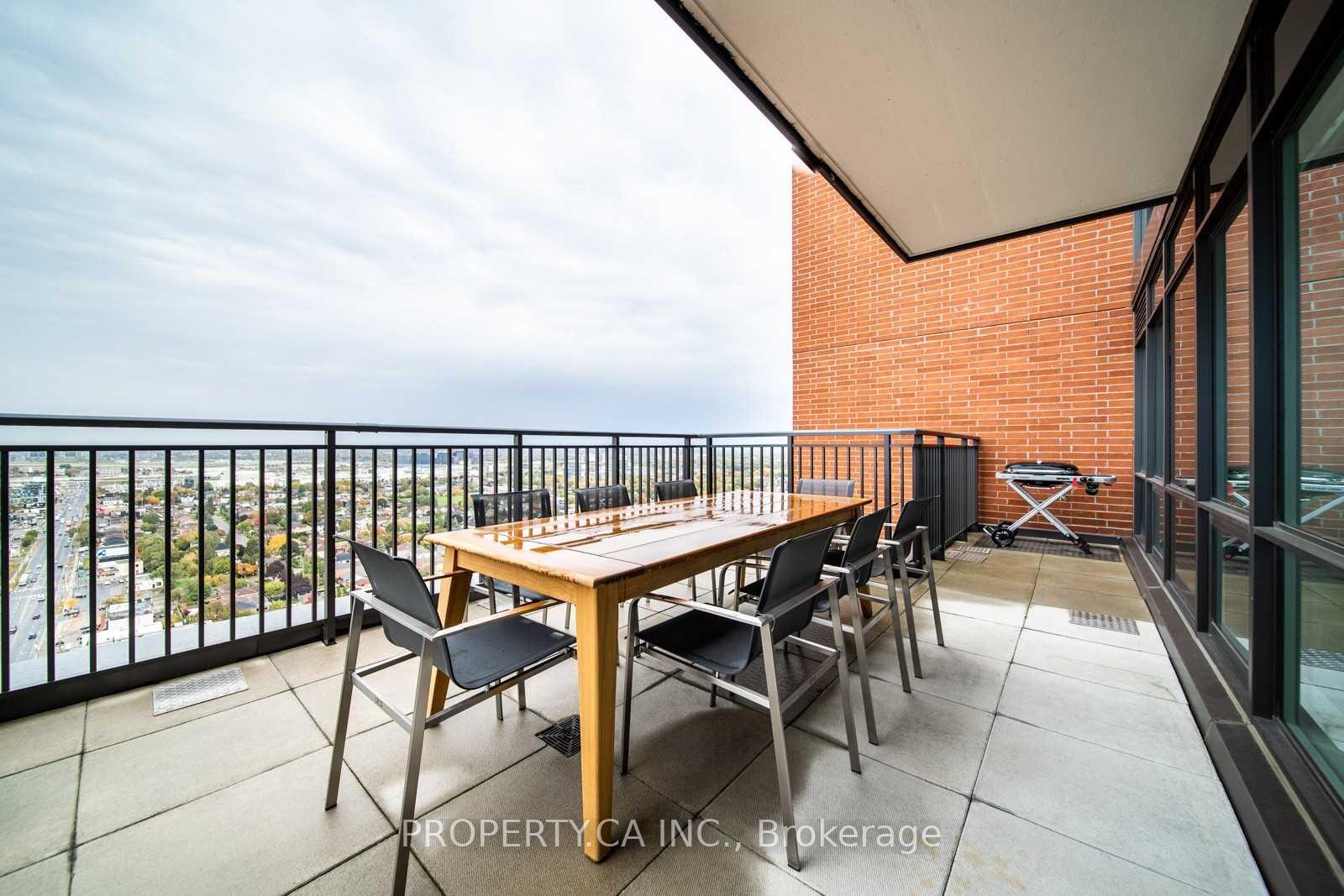 830 Lawrence Avenue W 2802