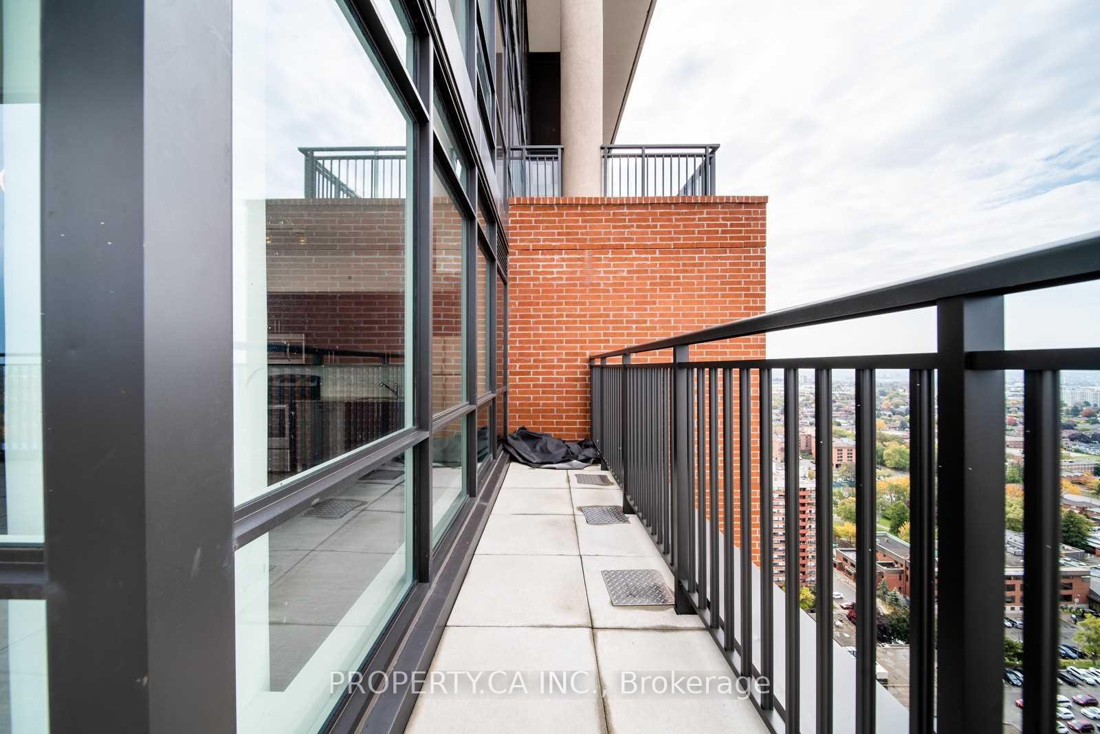 830 Lawrence Avenue W 2802