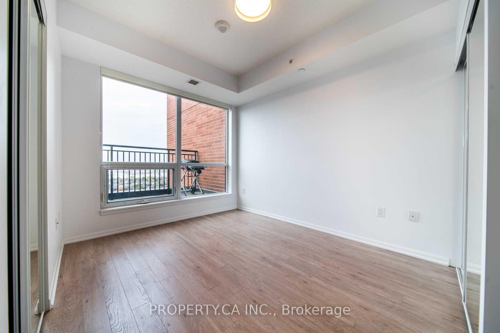 830 Lawrence Avenue W 2802