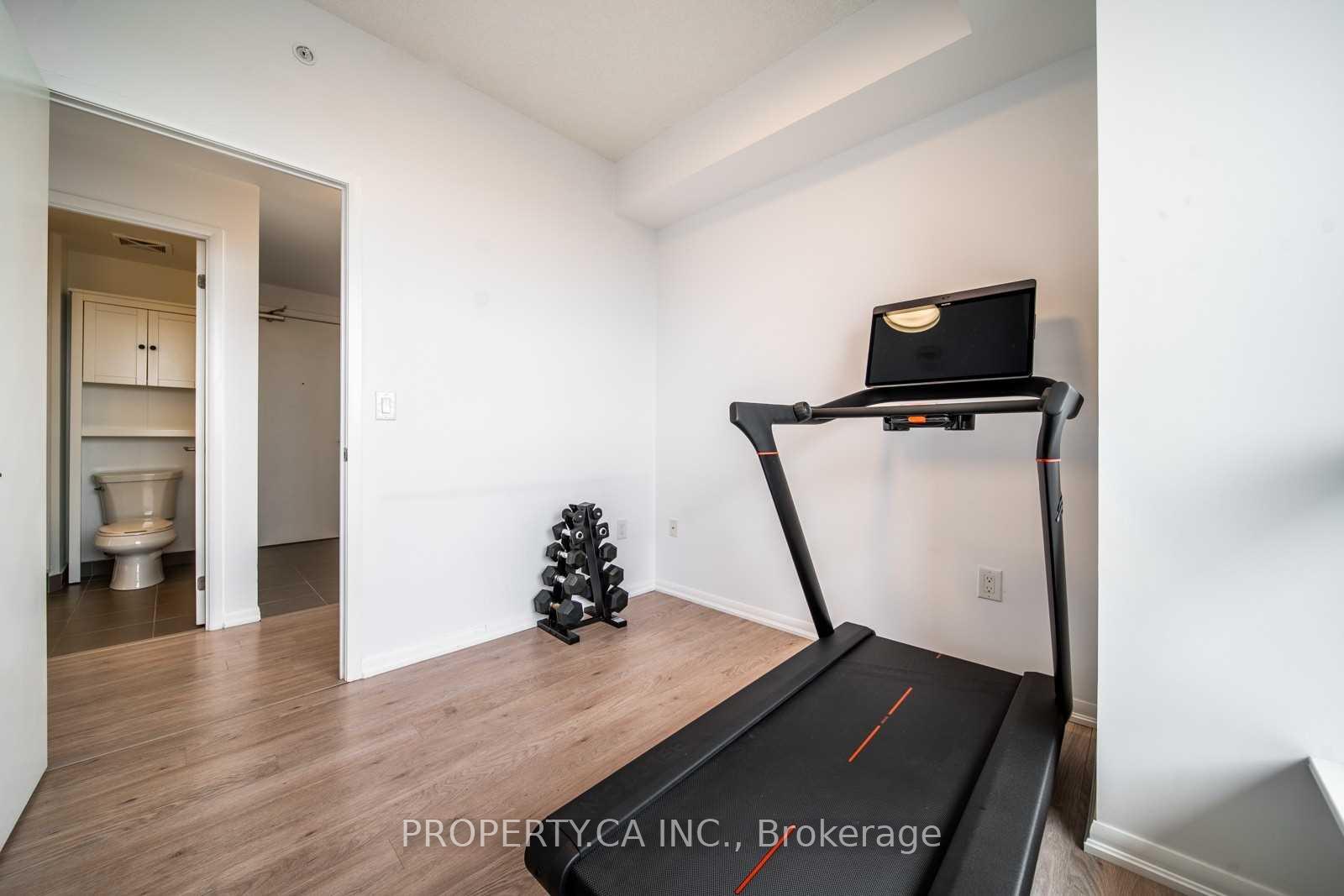 830 Lawrence Avenue W 2802