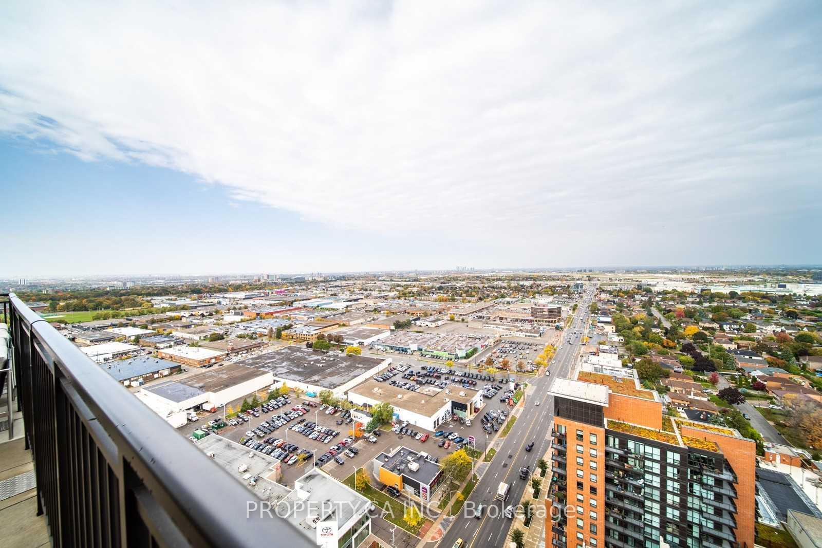 830 Lawrence Avenue W 2802