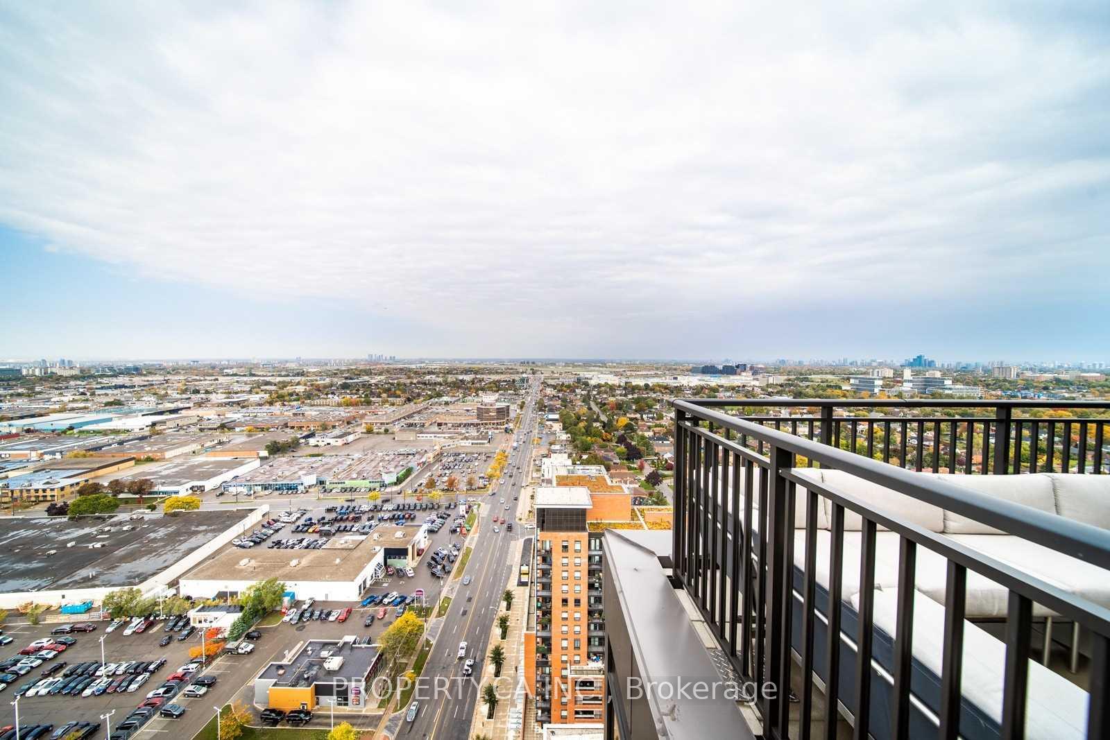 830 Lawrence Avenue W 2802