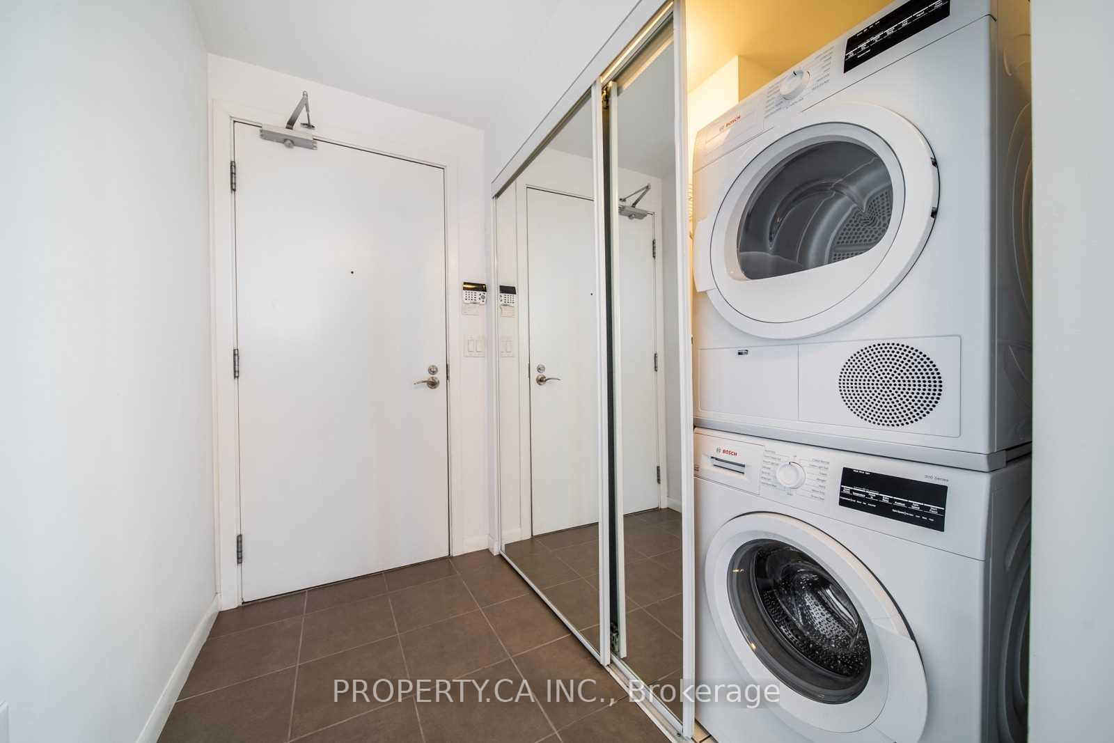 830 Lawrence Avenue W 2802