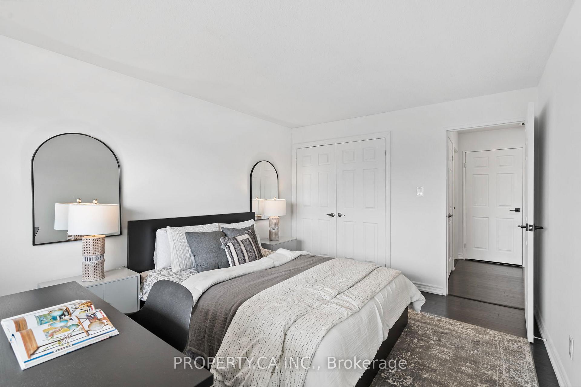 1055 Dundas Street E 179