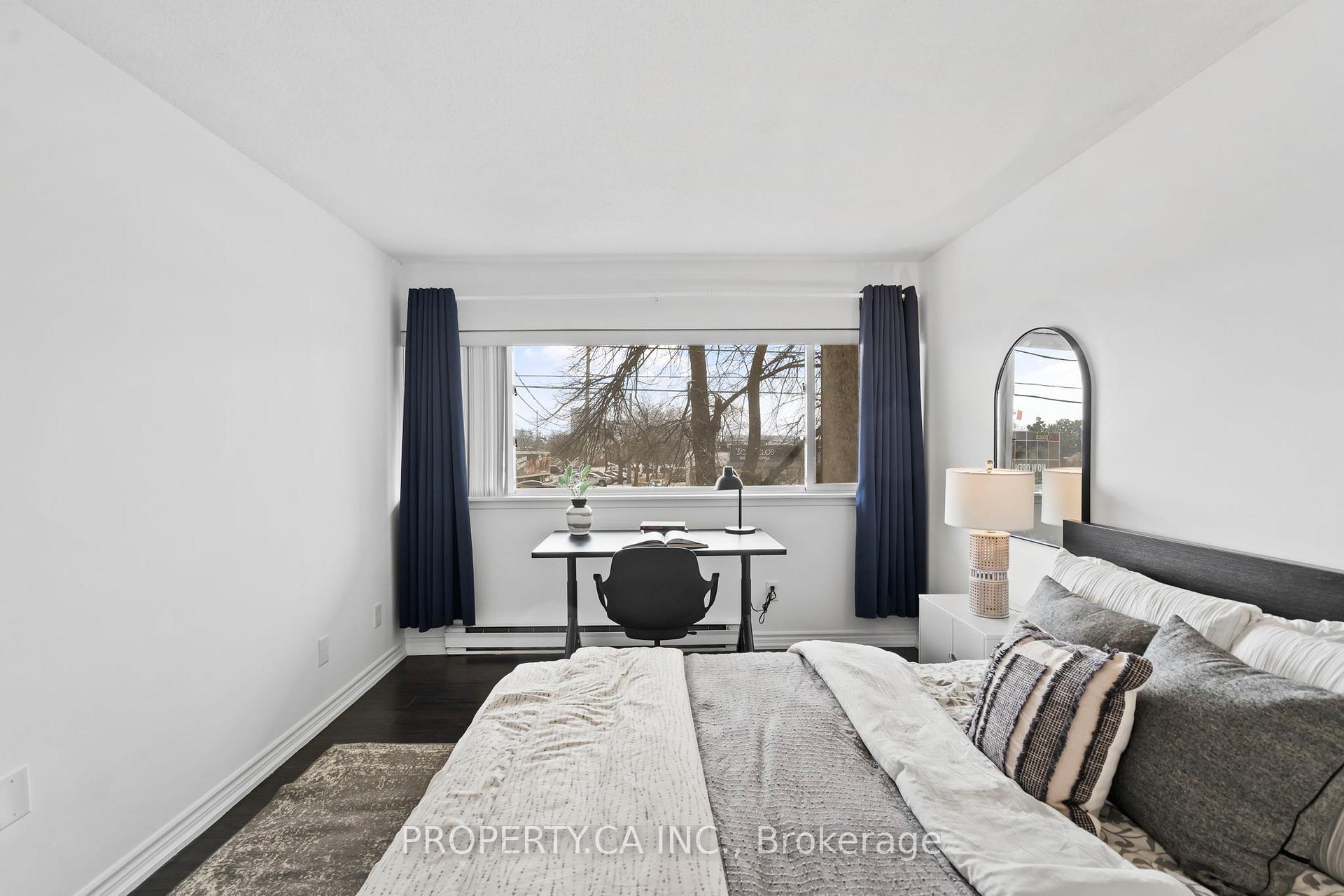 1055 Dundas Street E 179