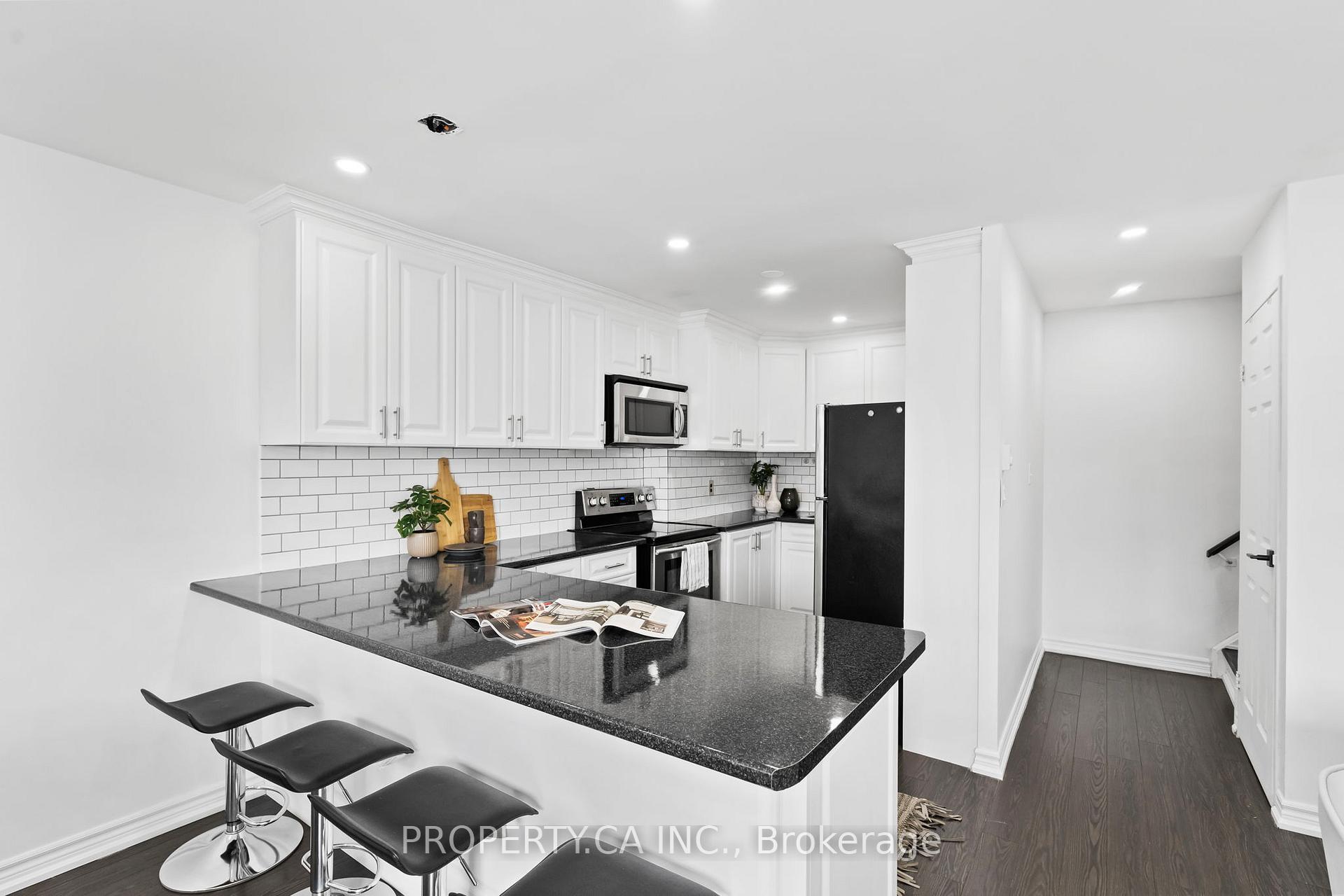 1055 Dundas Street E 179