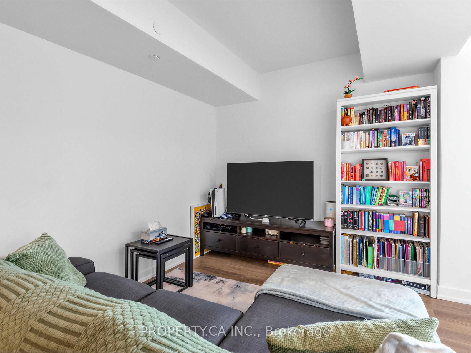 556 Marlee Avenue 225