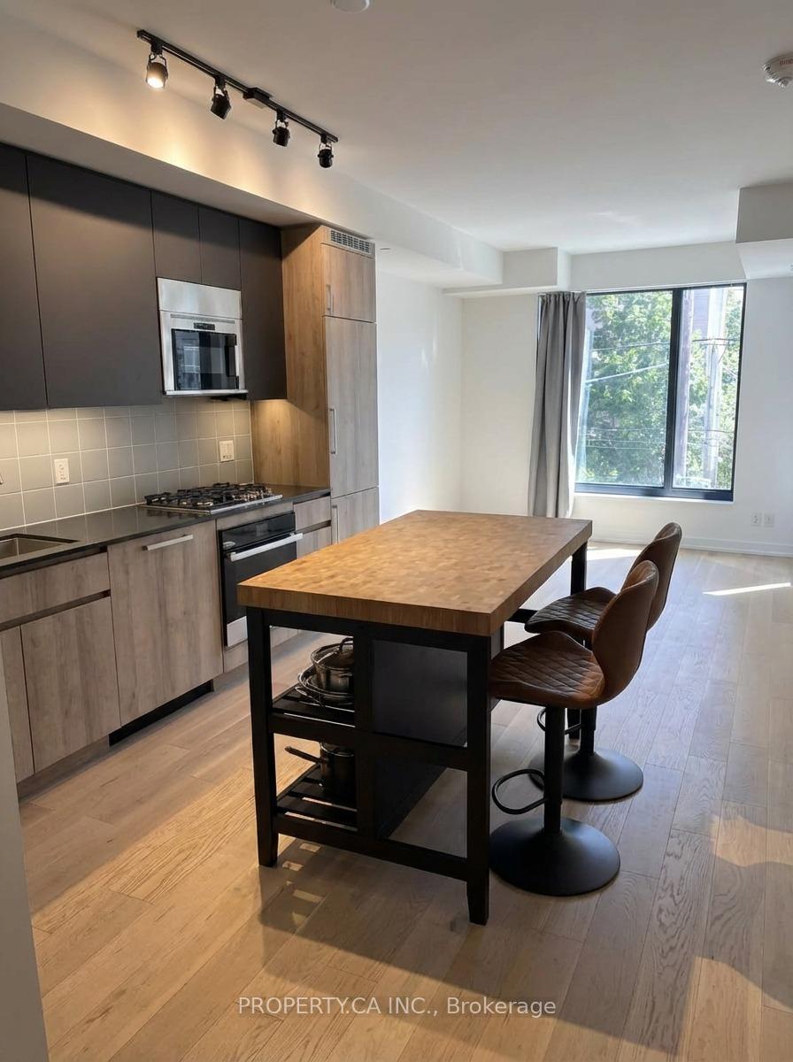 430 Roncesvalles Avenue 205