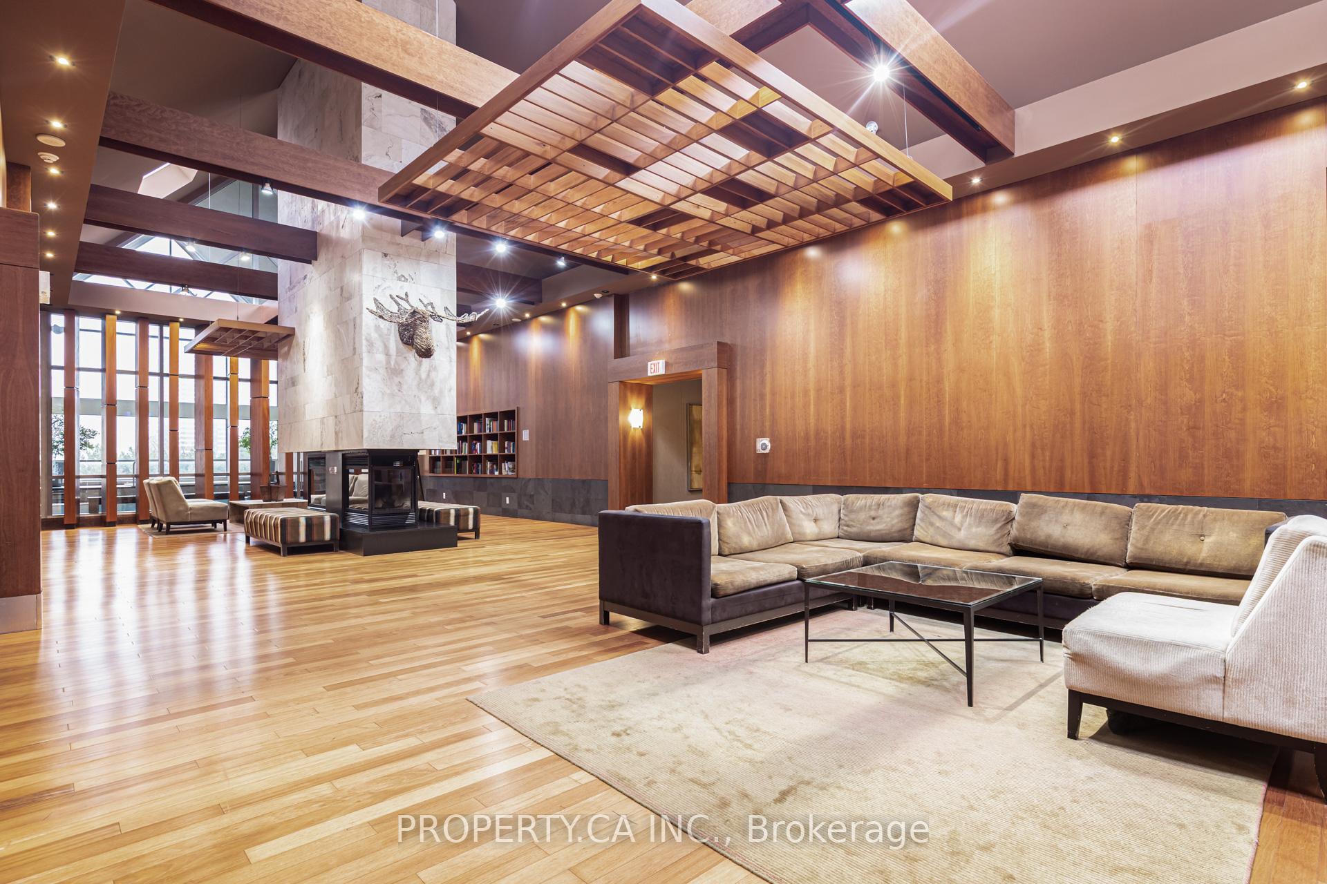 4090 Living Arts Drive 904