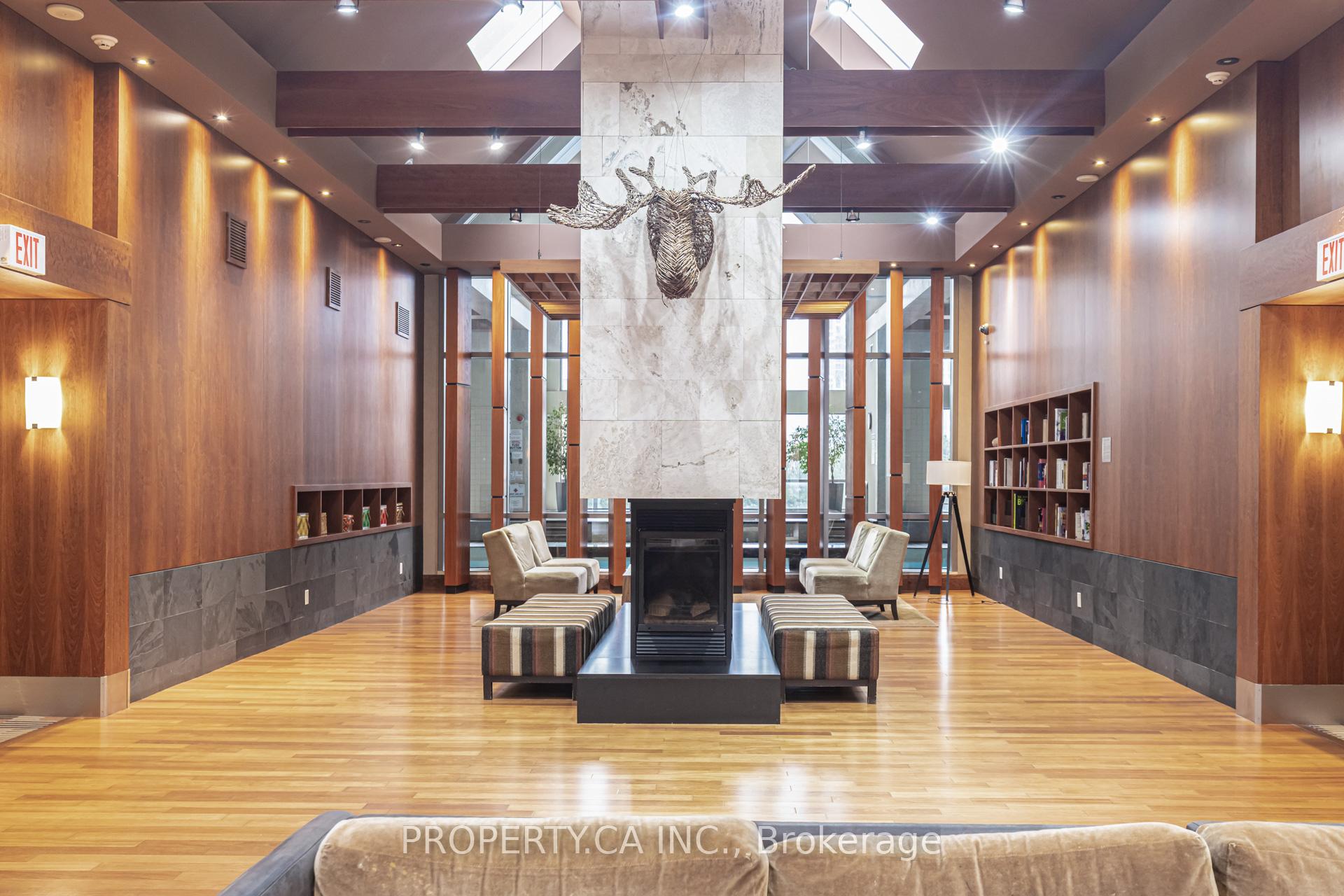 4090 Living Arts Drive 904