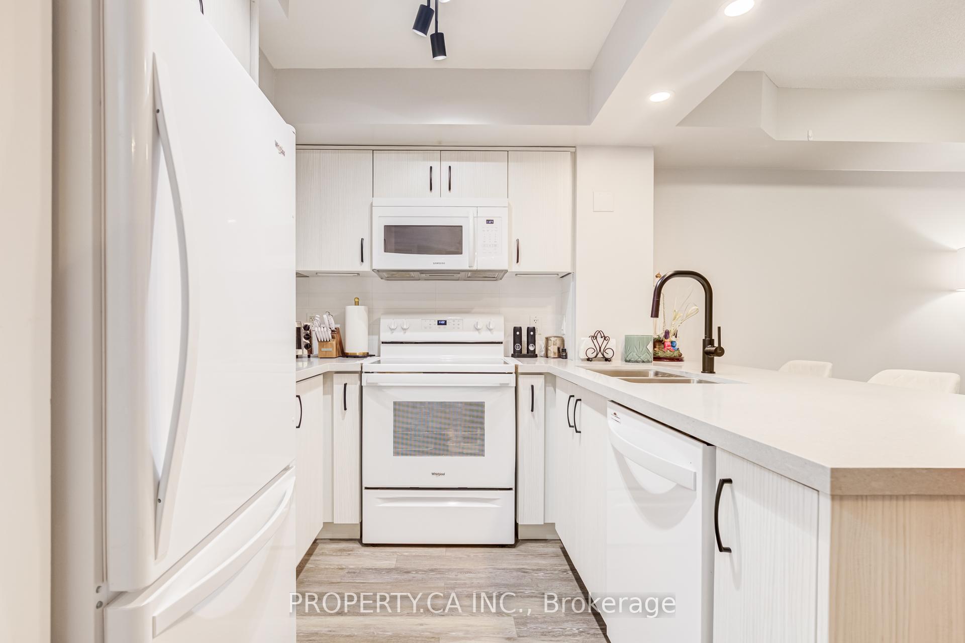 4090 Living Arts Drive 904