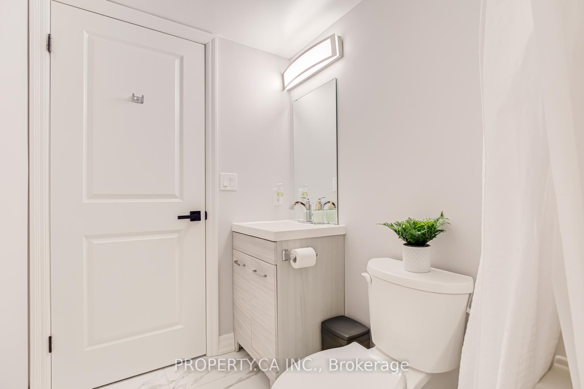 4090 Living Arts Drive 904