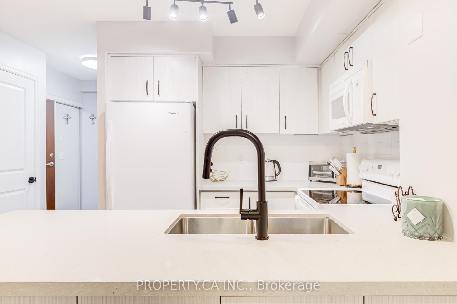 4090 Living Arts Drive 904