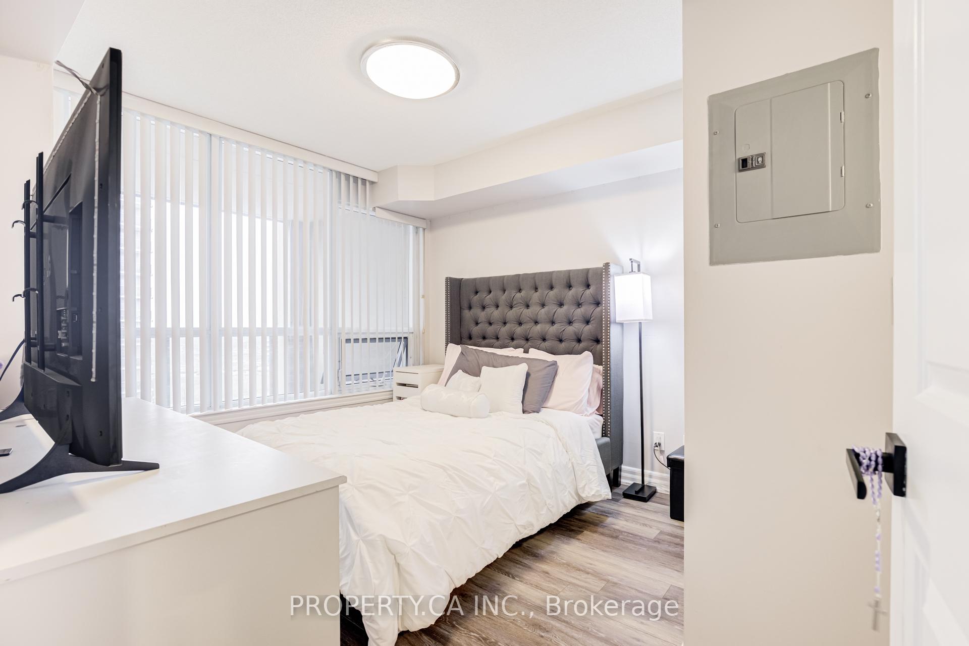 4090 Living Arts Drive 904