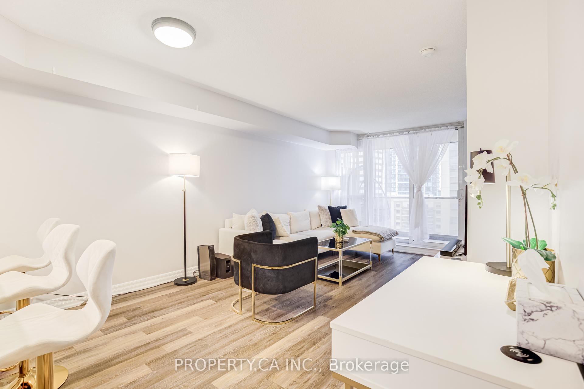 4090 Living Arts Drive 904