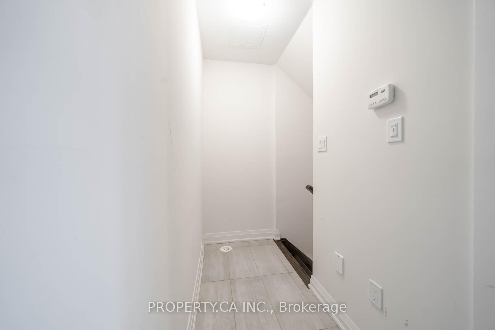 1776A Lawrence Avenue W 1