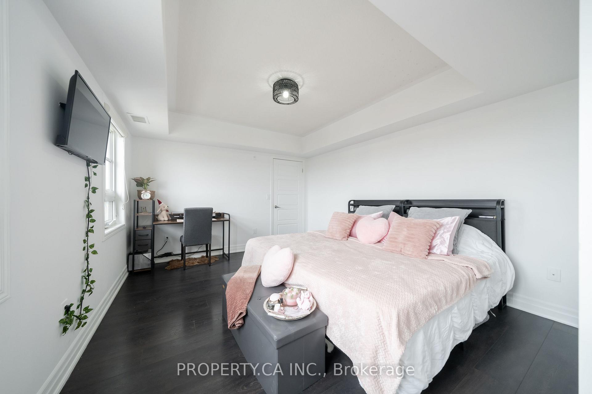 70 Baycliffe Crescent 412