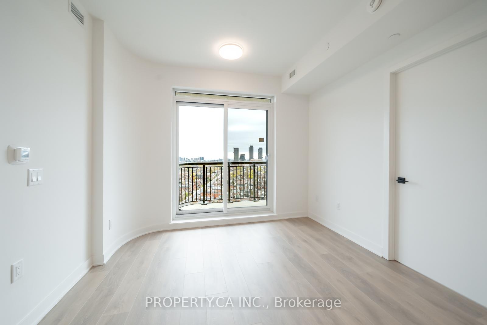 1185 Dupont Street 1408