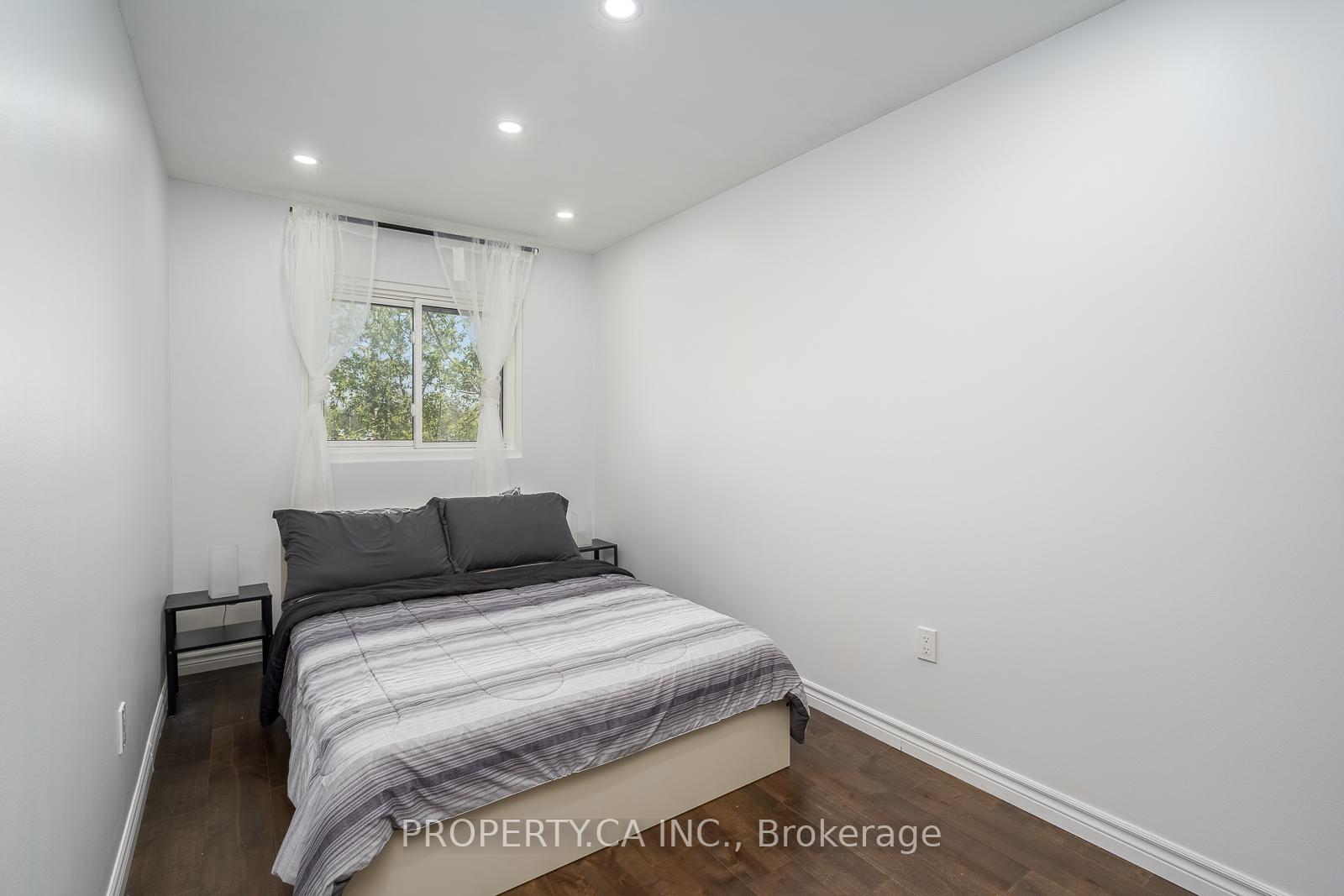 2779 Gananoque Drive 49
