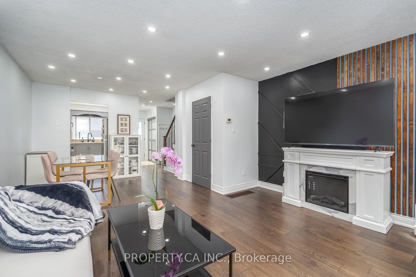 2779 Gananoque Drive 49