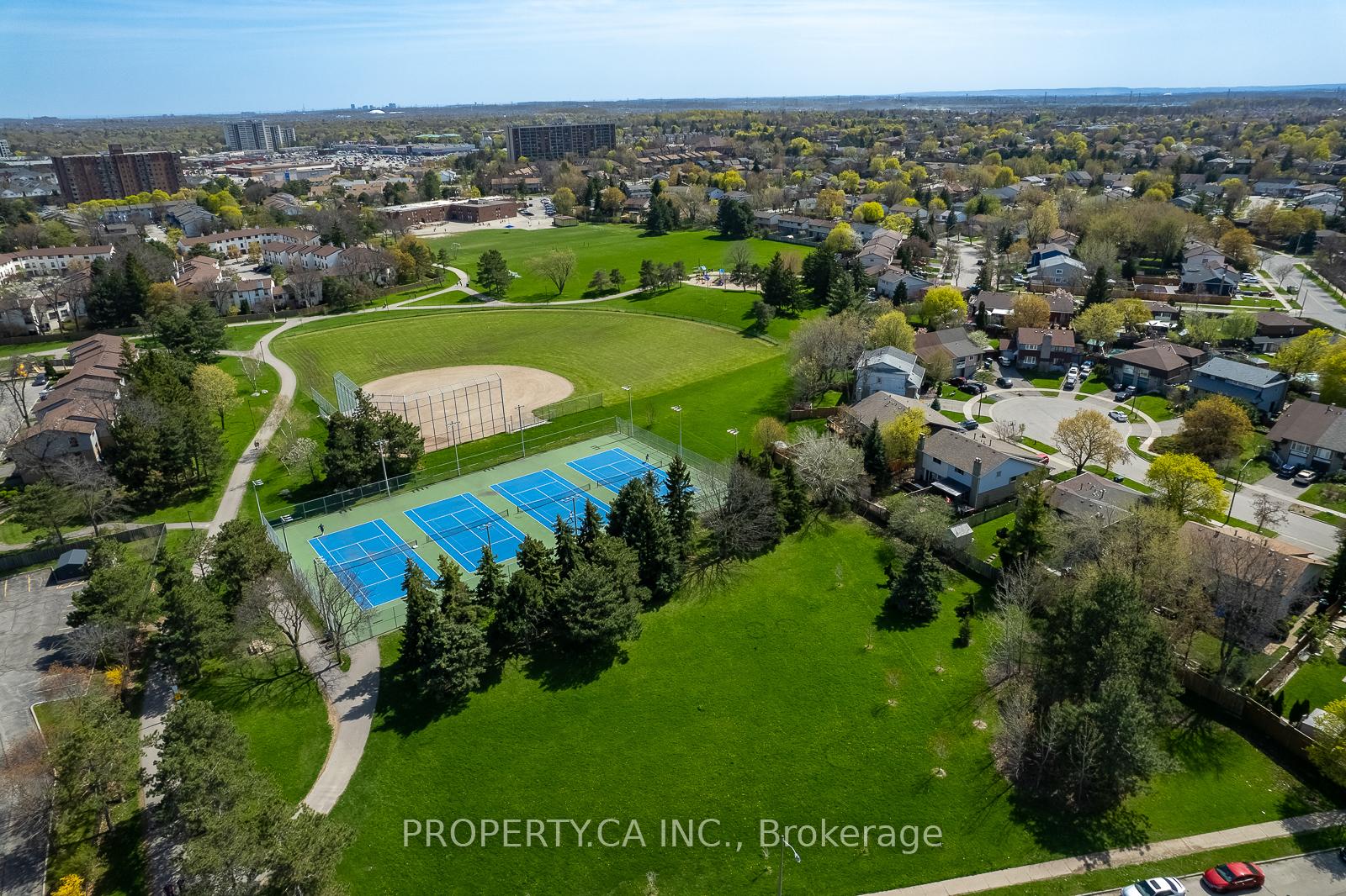 2779 Gananoque Drive 49