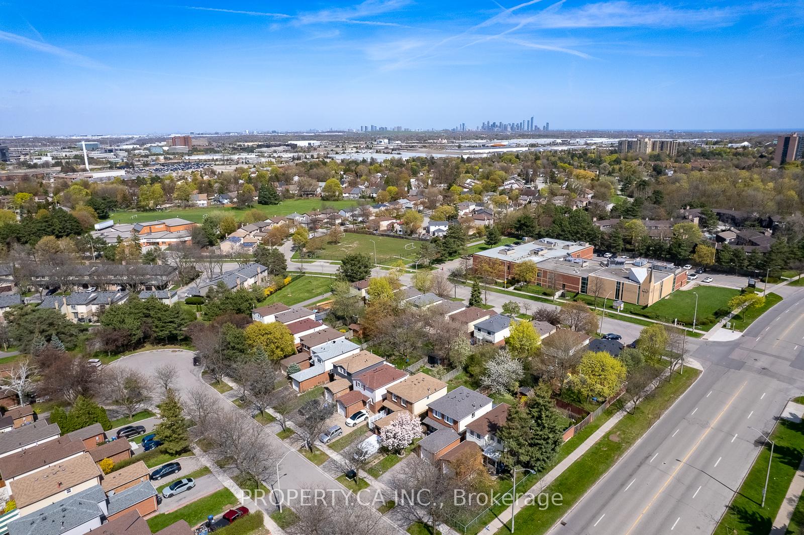 2779 Gananoque Drive 49