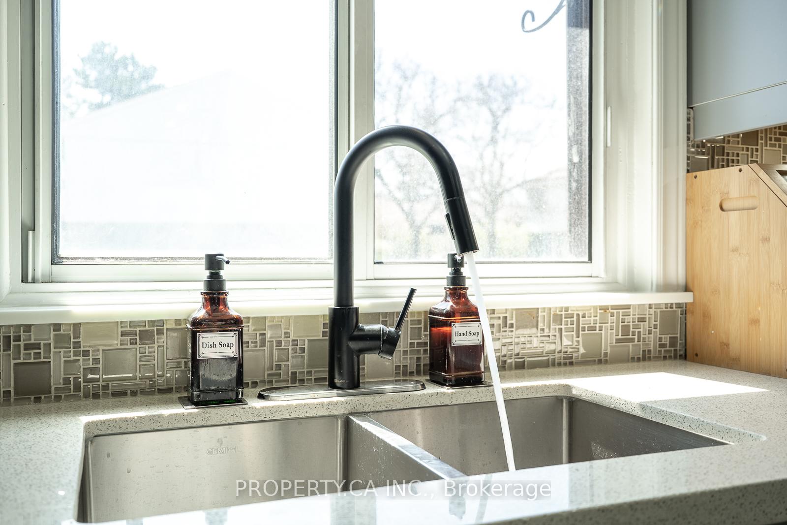 2779 Gananoque Drive 49