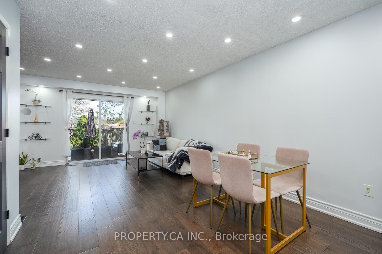 2779 Gananoque Drive 49