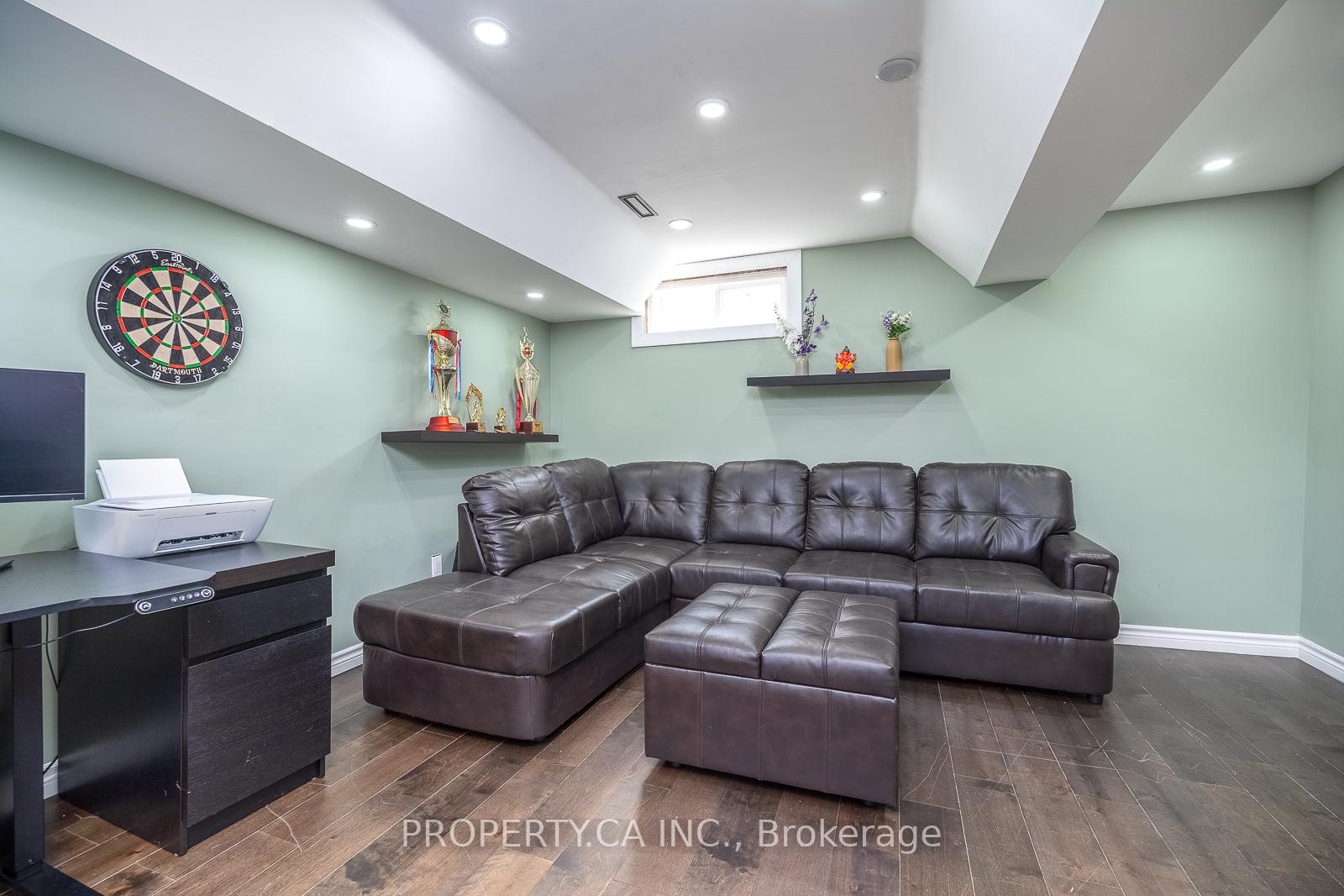2779 Gananoque Drive 49